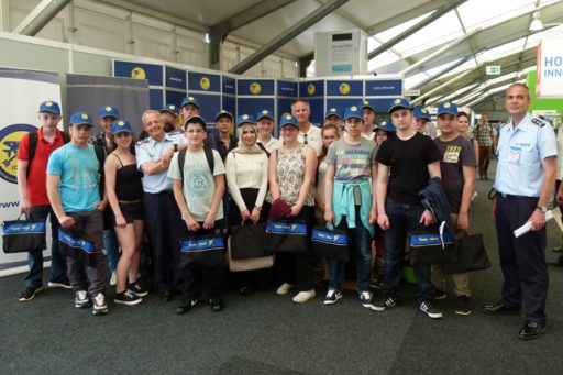 Luftfahrttechnik-Nachwuchs bei der IDLw