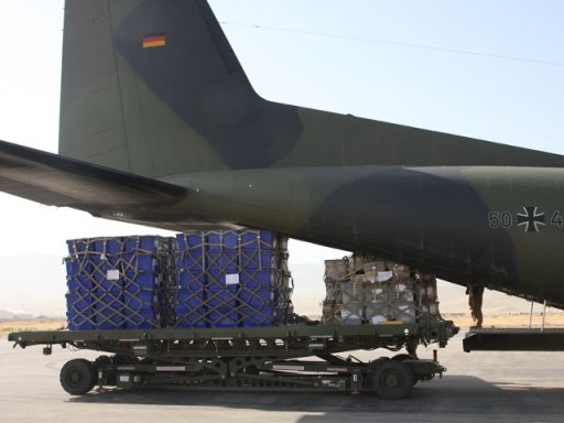 Bundeswehr unterstützt beim Transport der Wahlunterlagen