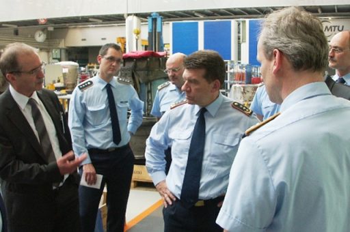 Erfolgreiche Kooperation zwischen Luftwaffe und Industrie