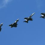 Formation mit Spanischen Jagdflugzeugen vom Typ EF-18 und Deutschen Eurofightern (Quelle: Luftwaffe/Ulrich Metternich)
