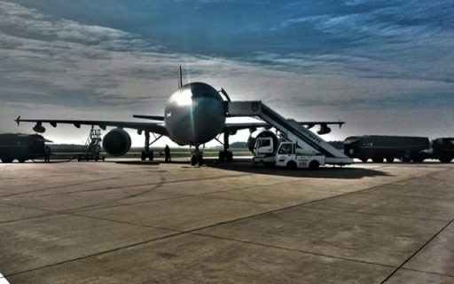 Auch der Tanker muss tanken. 66 Tonnen Kraftstoff benötigt der A 310 für seinen heutigen Flug. (Quelle: Luftwaffe/Dimka Jertz)