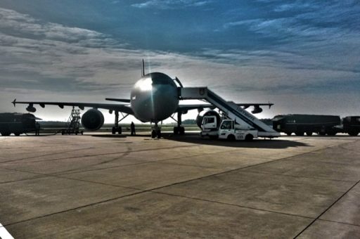 Auch der Tanker muss tanken. 66 Tonnen Kraftstoff benötigt der A 310 für seinen heutigen Flug. (Quelle: Luftwaffe/Dimka Jertz)