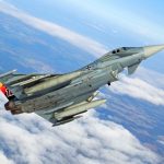 Auch Eurofighter werden in Nörvenich auf einer riesigen Ausstellungsfläche der Bundeswehr präsentiert. (Quelle: Luftwaffe/Stefan Petersen)