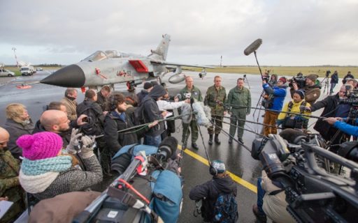 Tornados im Blitzlichtgewitter