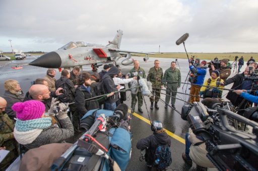 Tornados im Blitzlichtgewitter