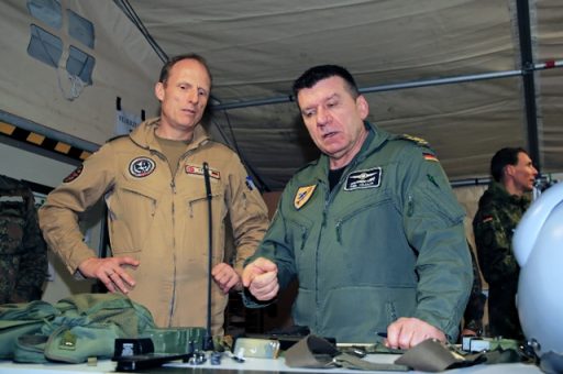 Inspekteur der Luftwaffe besucht Einsatzkontingent