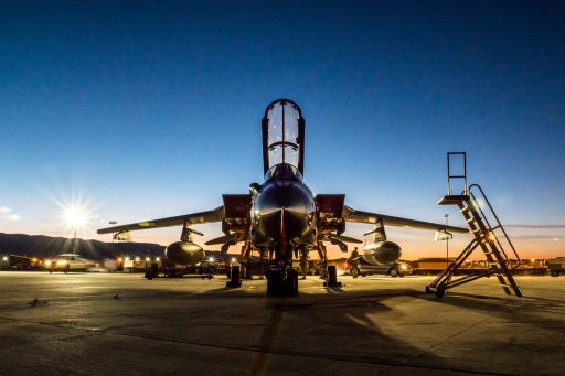 Ausbildung mit scharfen Waffen in der Wüste New Mexicos