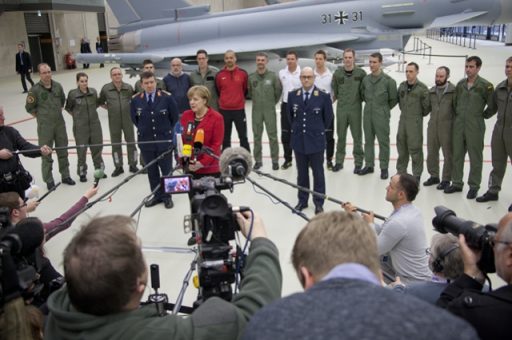 Die Bundeskanzlerin besucht die Luftwaffe in Nörvenich