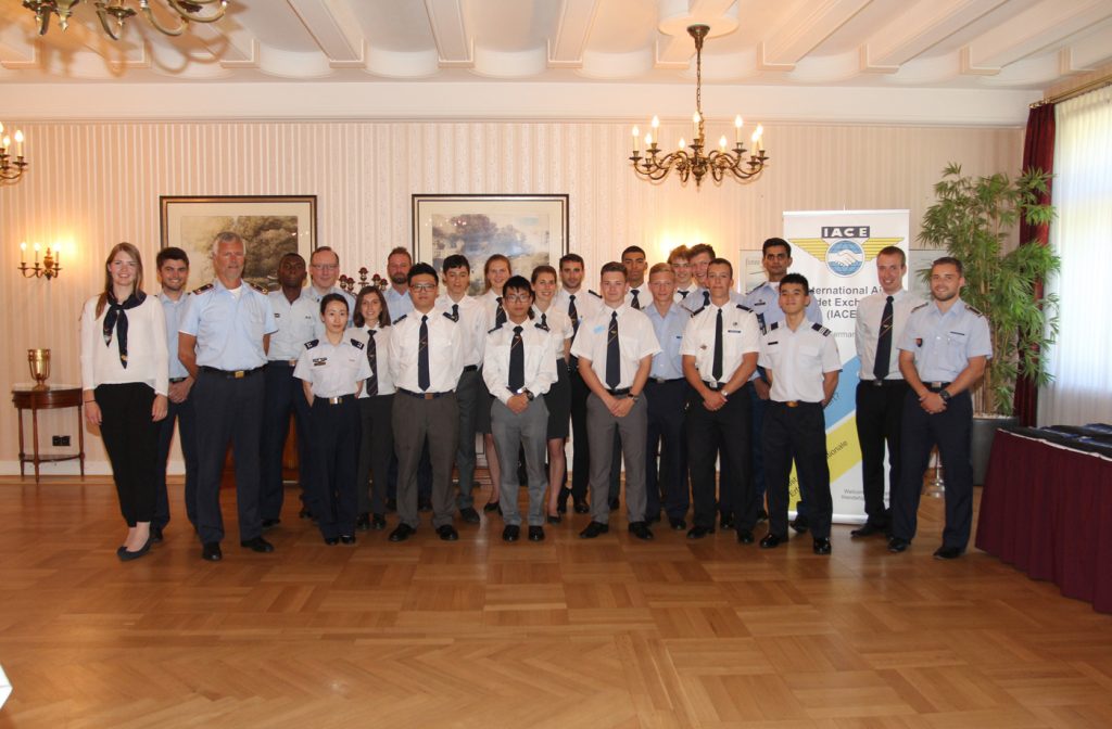 Der „International Air Cadet Exchange“ (IACE) hat das Ziel der aktiven friedvollen Völkerverständigung