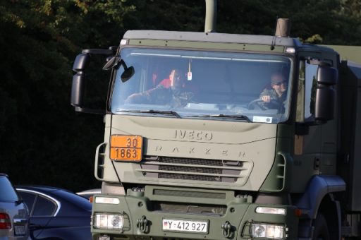 Ein kurzer Blick über die Schulter und los geht`s. (Quelle: Luftwaffe/Martin Müller)