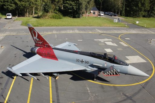 Gut erkennbar: Das „R“ des Richthofen-Geschwaders auf rotem Grund an Heck und Seitenleitwerk. (Quelle: Luftwaffe/Daniel Redell)