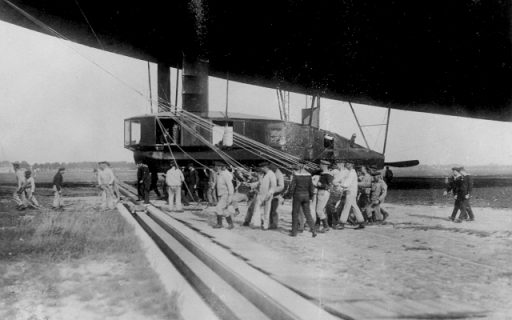 Schon 1918 wurden die Luftschiffe in Wittmundhafen außer Dienst gestellt und die Luftschiffhallen im darauf folgenden Jahr abgerissen. (Quelle: Luftwaffe/Archiv)