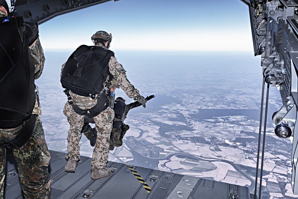 © Luftwaffe/Markus Schulze Die Springer bei dieser Erprobung haben zum Teil bereits mehrere tausend Sprünge absolviert.
