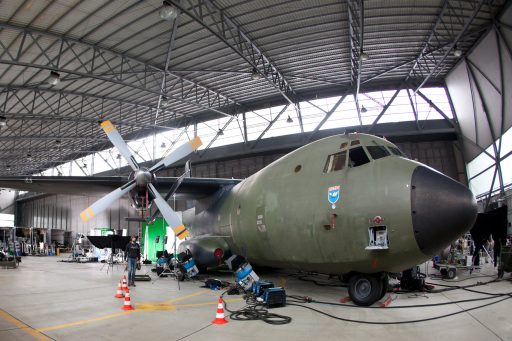 Beim Filmdreh zu HOT DOG dient die Transall des Lufttransportgeschwaders 63 als Kulisse. (Quelle: Luftwaffe/Susanne Hähnel)