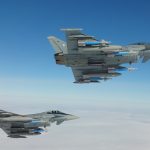 Eurofighter testen das Flugverhalten mit GBU-48-Laserbomben in großer Höhe. (Quelle: Luftwaffe/WTD 61)