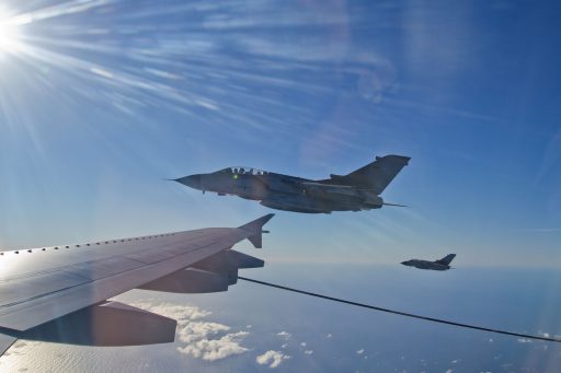 Wenn Kampfjets über den Atlantik hoppeln müssen…