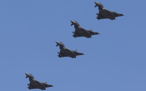 Die Ablösung ist da – Britische Typhoons landen in Ämari