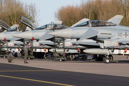 Rot gegen Blau – die Übungsflüge beginnen