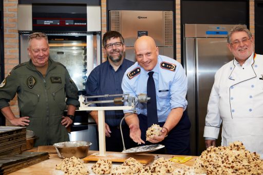 Christstollen für Soldaten im Einsatz