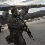 AMPT (Air Mobile Protection Team) sichert den A400M im Rahmen der Übung Cold Response 2020, am 12.03.2020.